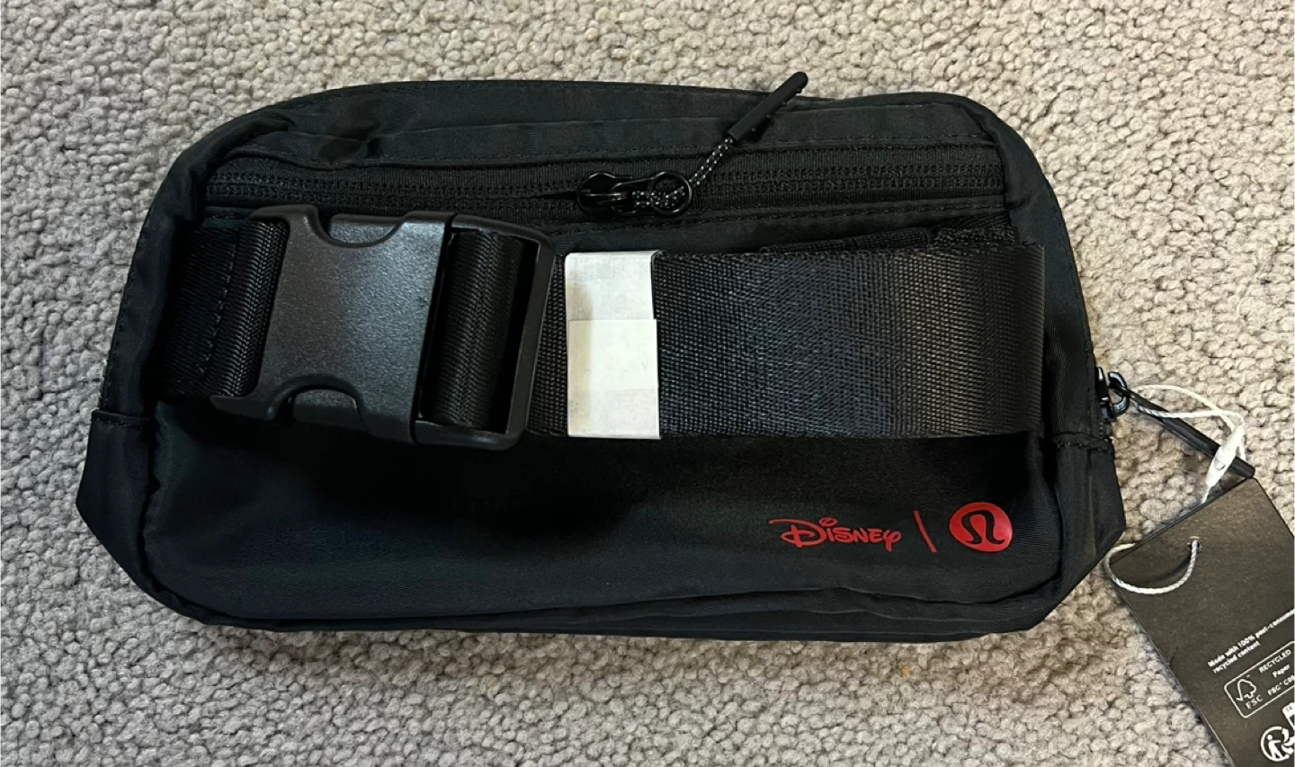 Lululemon x Disney Mickey Mouse Everywhere Belt Bag Black - photo 2