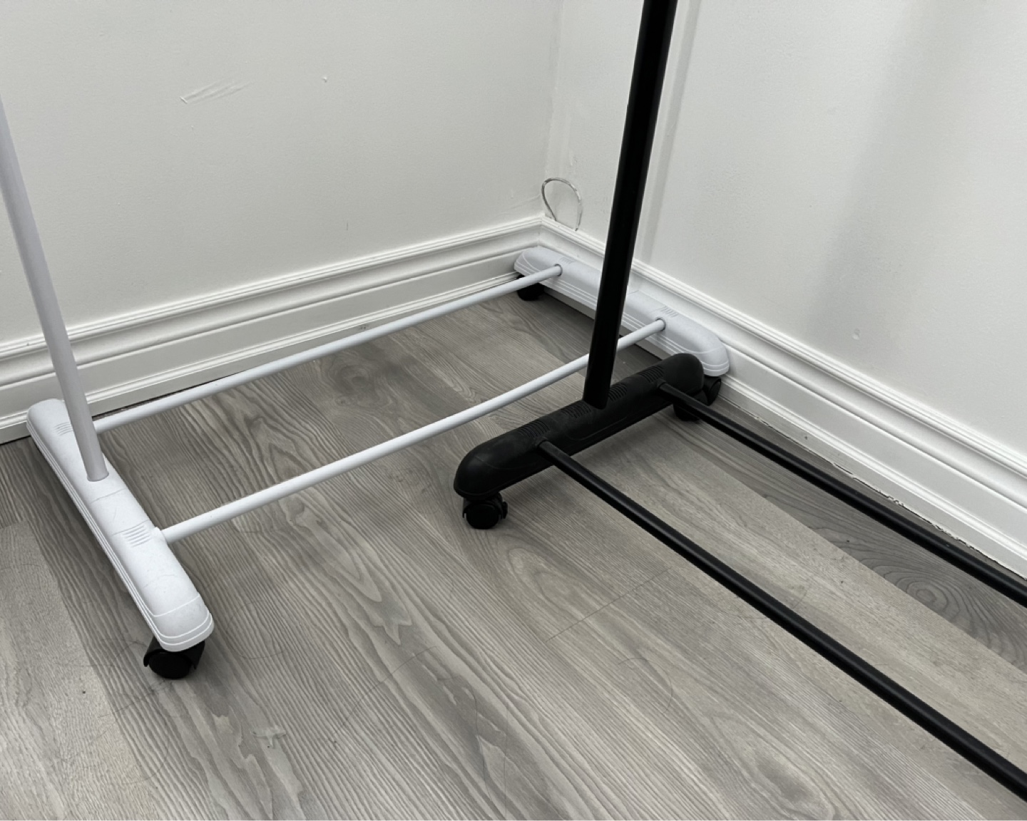 Clothes Racks, FREE hangers - photo 3