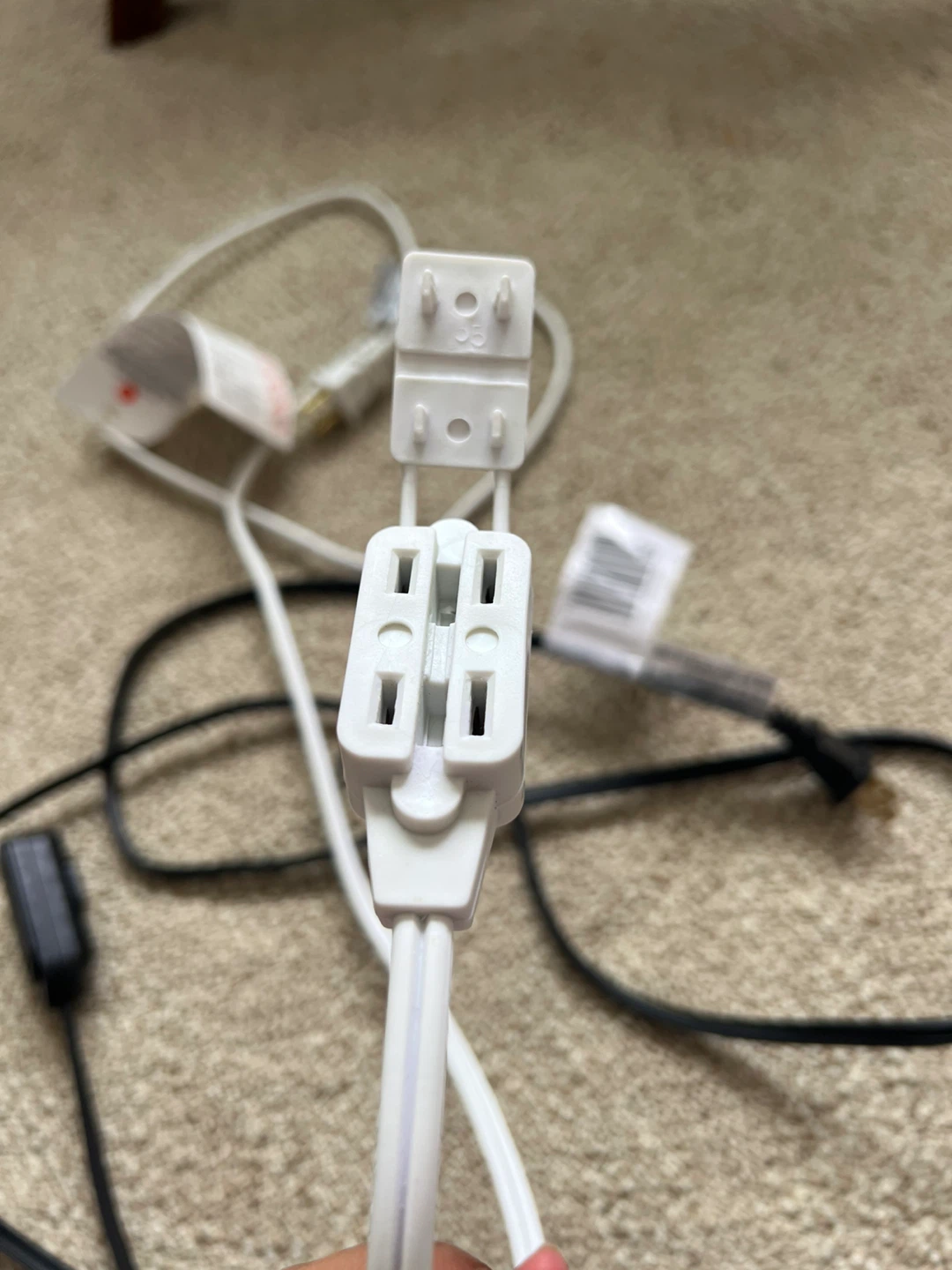 Extension Cord Splitter with 3 Outlets - photo 4