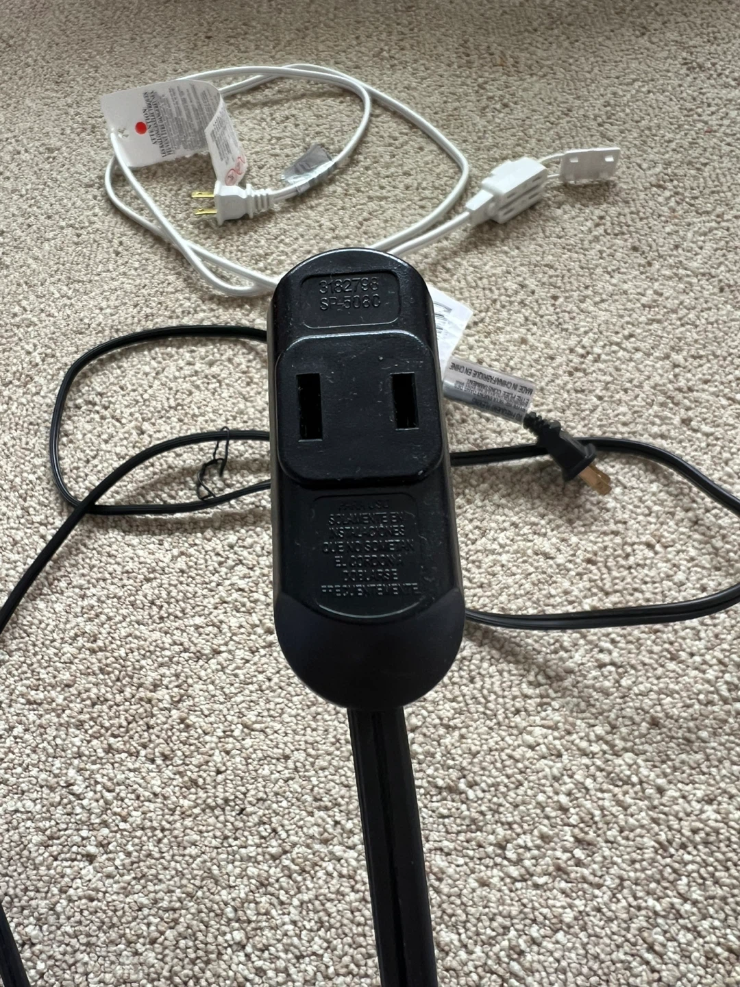 Extension Cord Splitter with 3 Outlets - photo 2