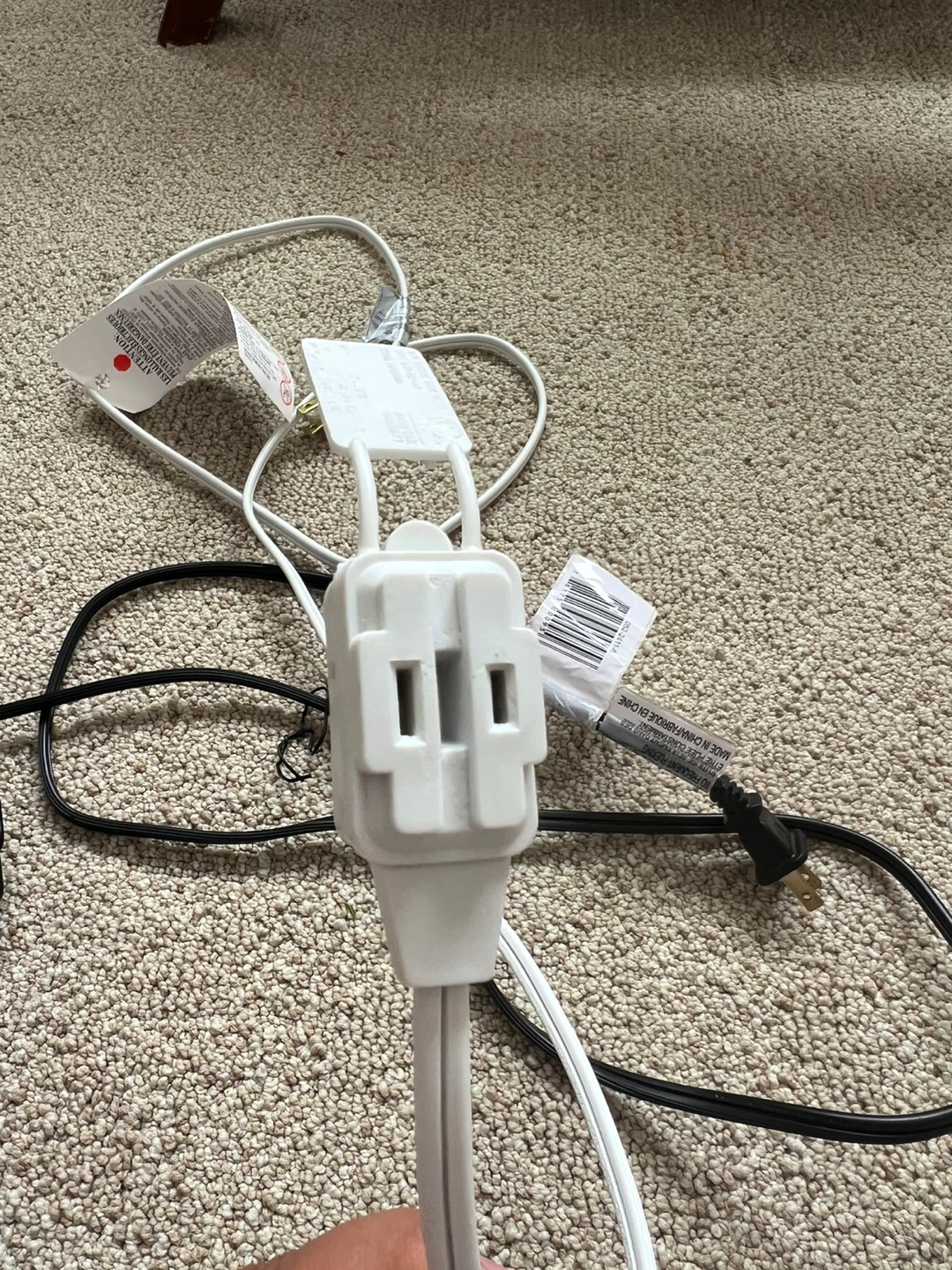 Extension Cord Splitter with 3 Outlets - photo 5