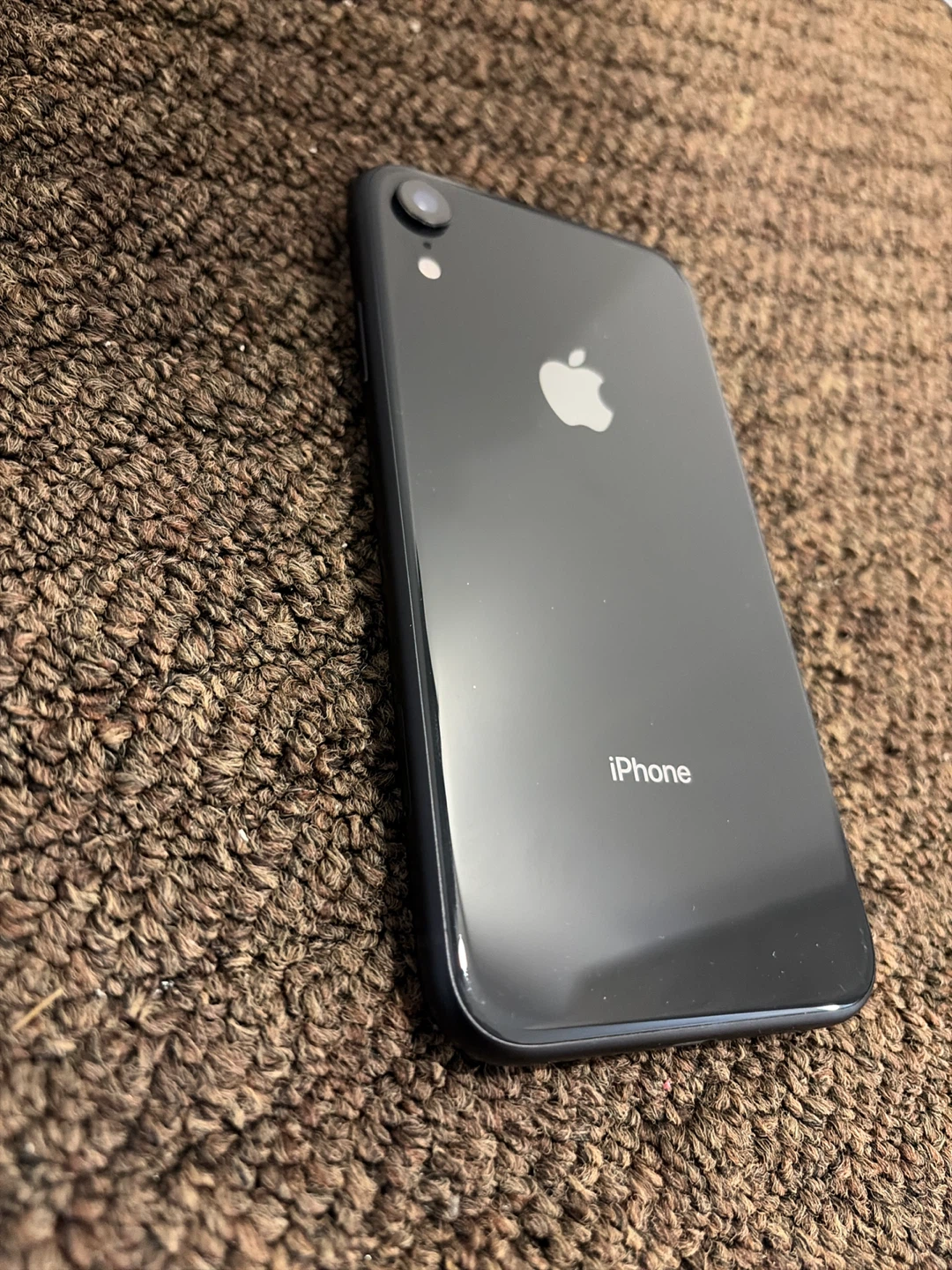 Apple iPhone - Black