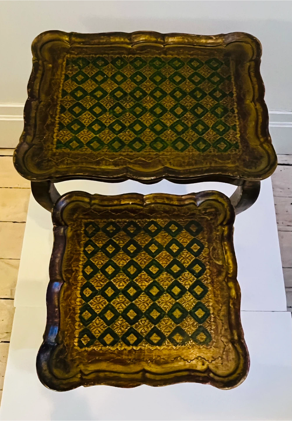 Pair of beautiful curated nesting tables. - photo 2