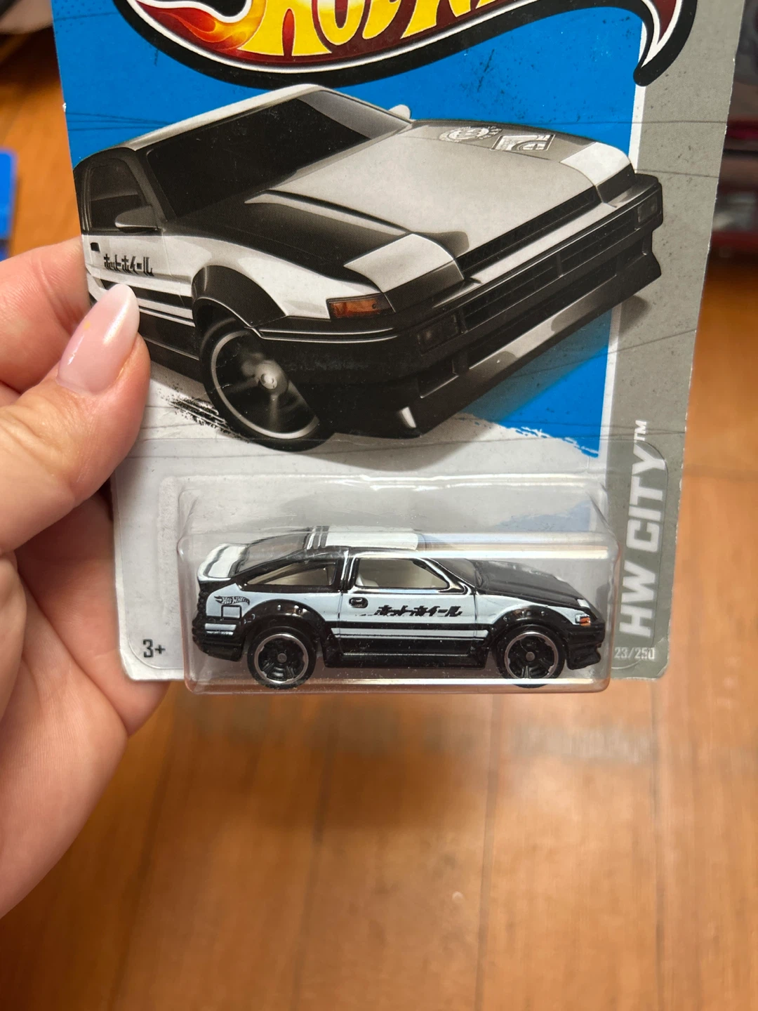 Hot Wheels Toyota AE-86 Corolla HW City 2013 Diecast Car - photo 2