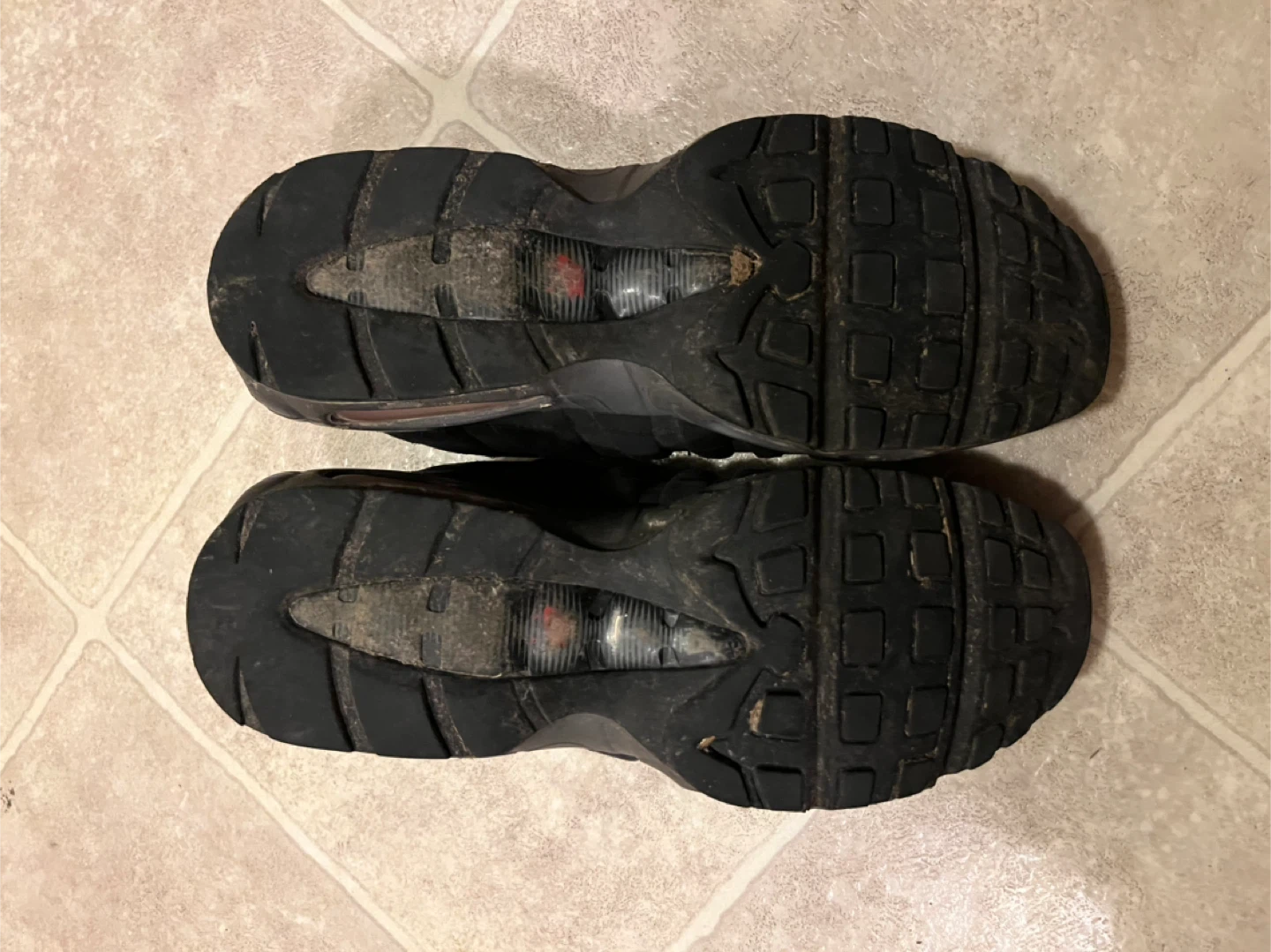 Black Men’s Nike AirMax size 10 with reflective detail - photo 2