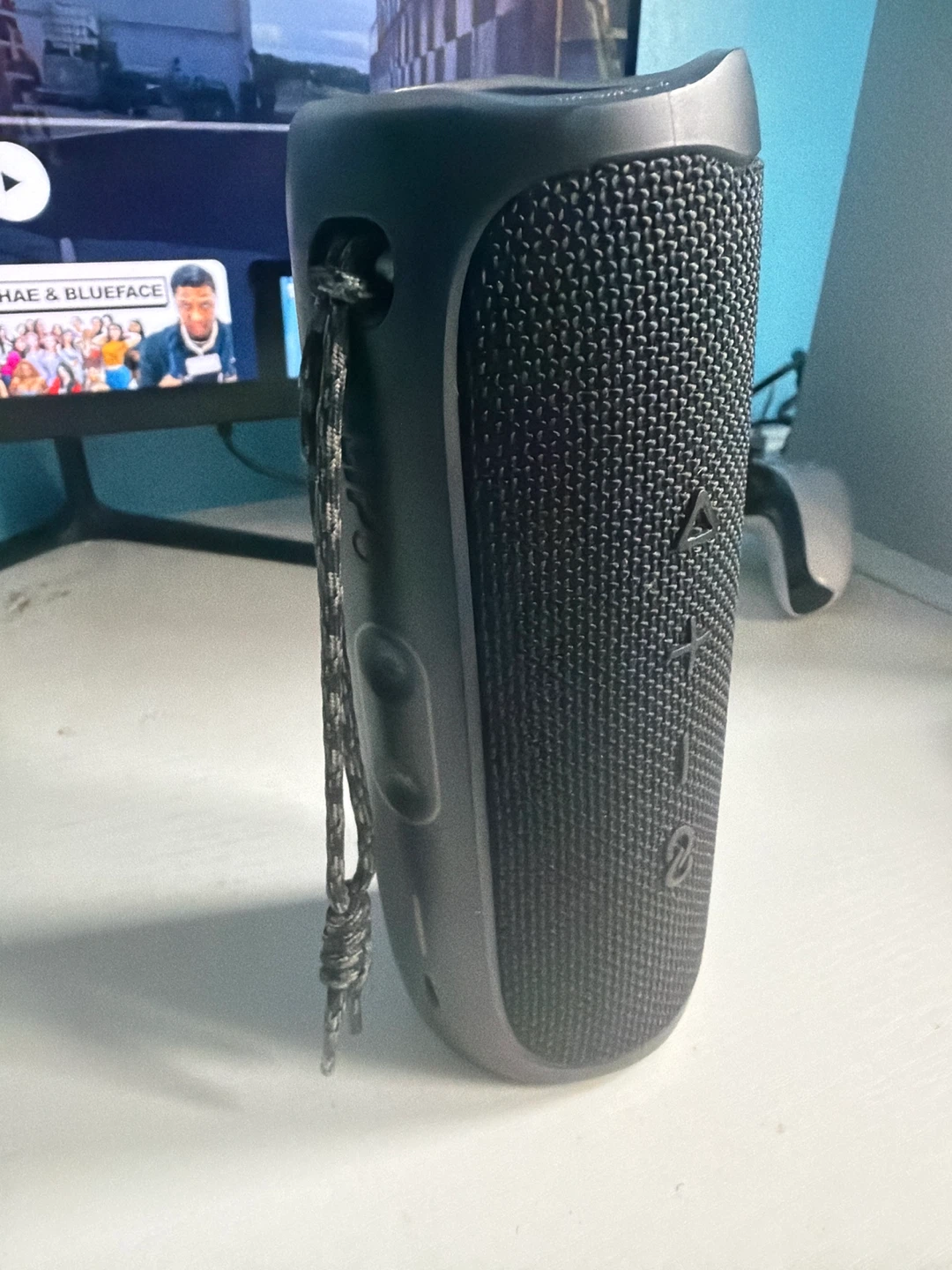 JBL Flip 5 Portable Waterproof Speaker - Black - photo 2