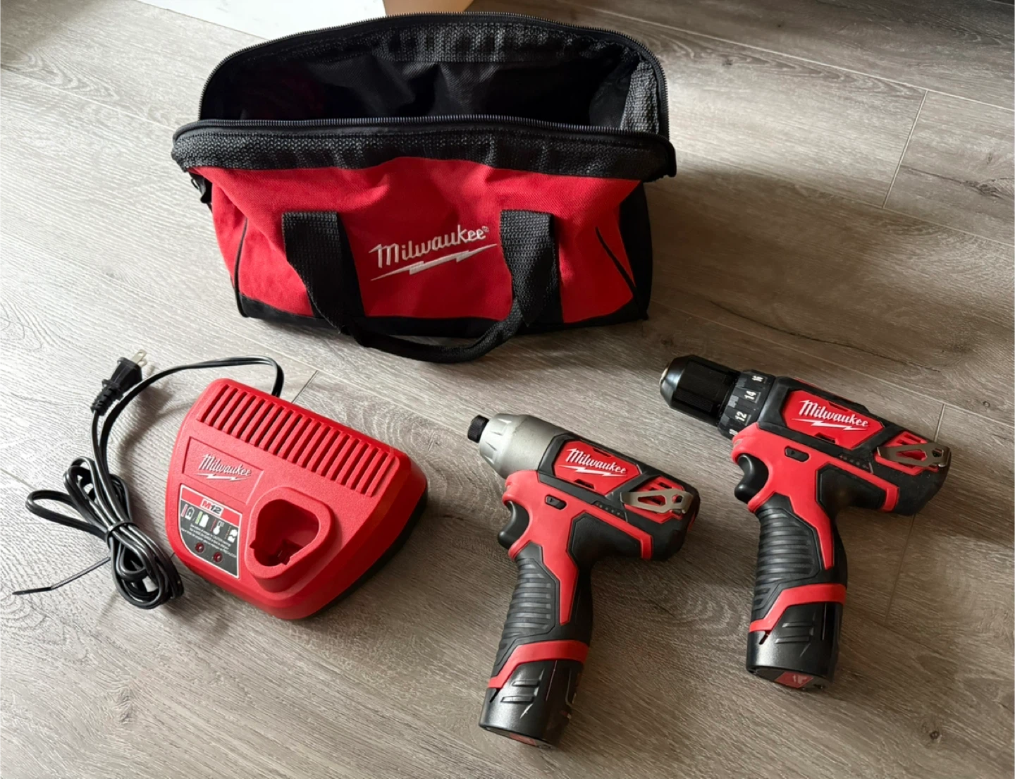 Milwaukee 2494-22 M12™ Cordless 2-Tool Combo Kit