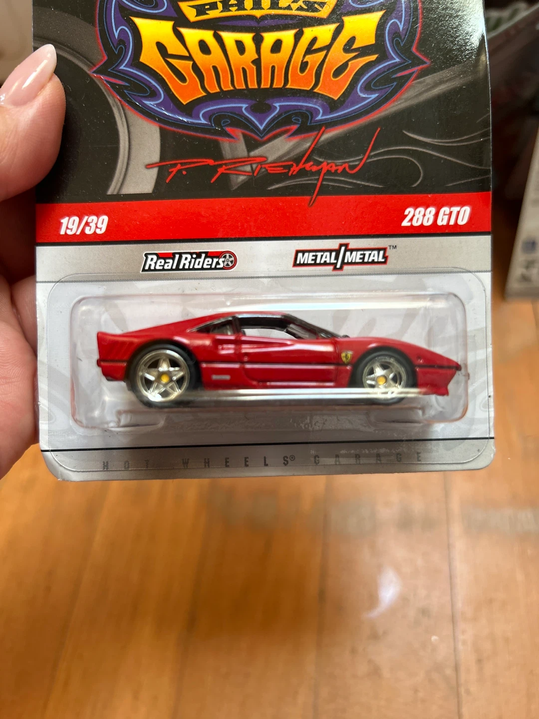 Hot Wheels Phil's Garage 288 GTO 19/39 - photo 2