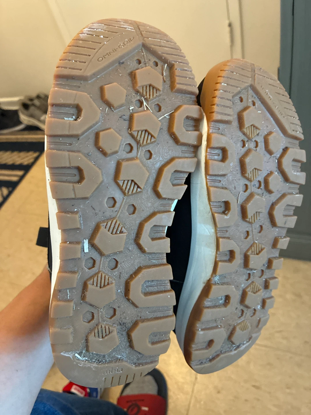 Columbia Black Winter Boots - Size 4 Youth - photo 4