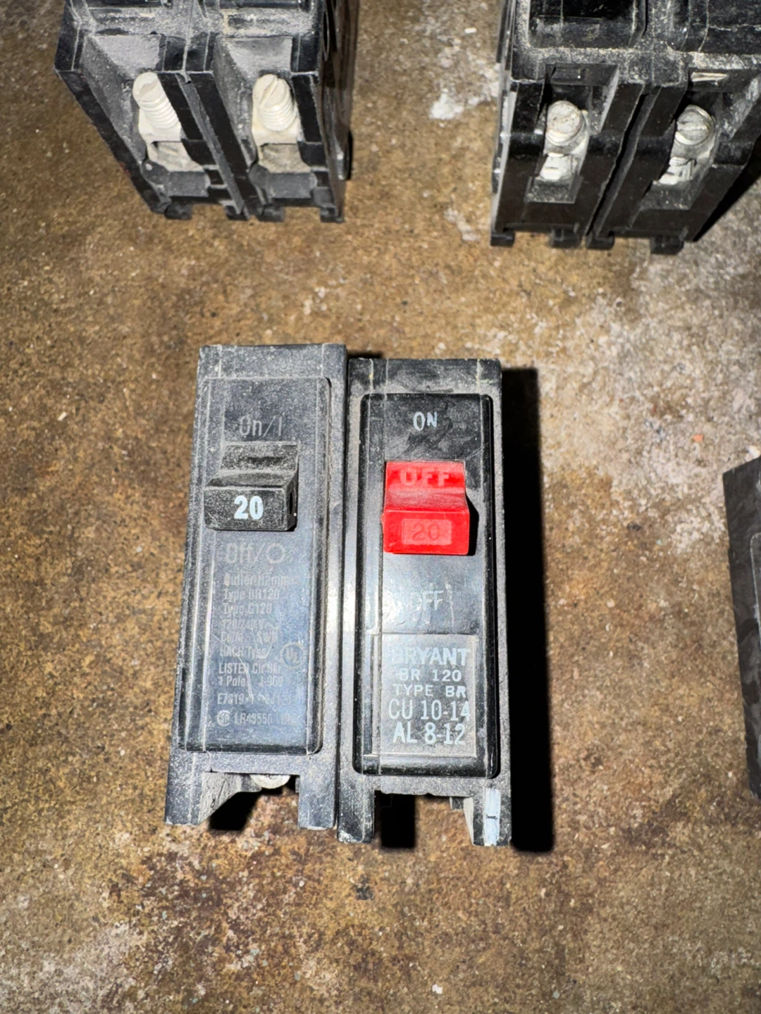 Electrical lot Assorted Circuit Breakers and gang boxes - photo 5