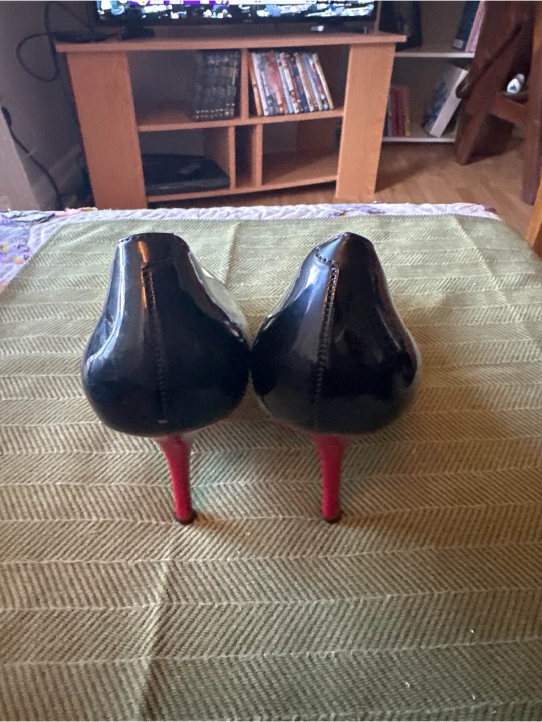 Guess Women's Black Patent Heels with Silver Toe Cap - photo 5