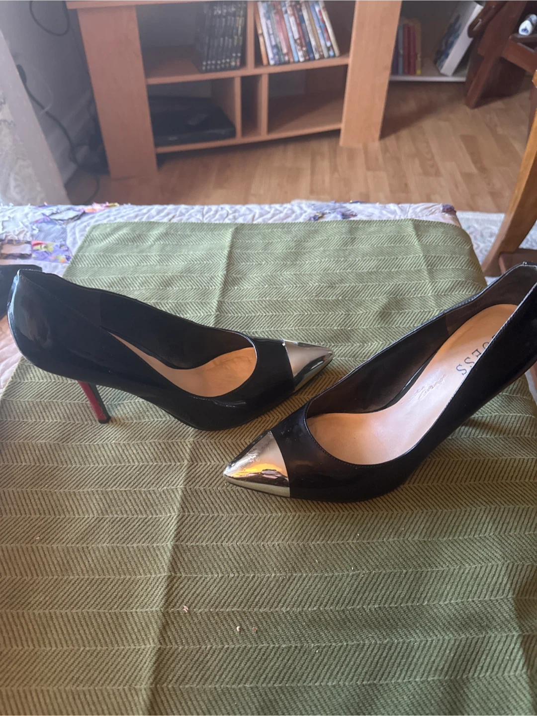 Guess Women's Black Patent Heels with Silver Toe Cap - photo 2
