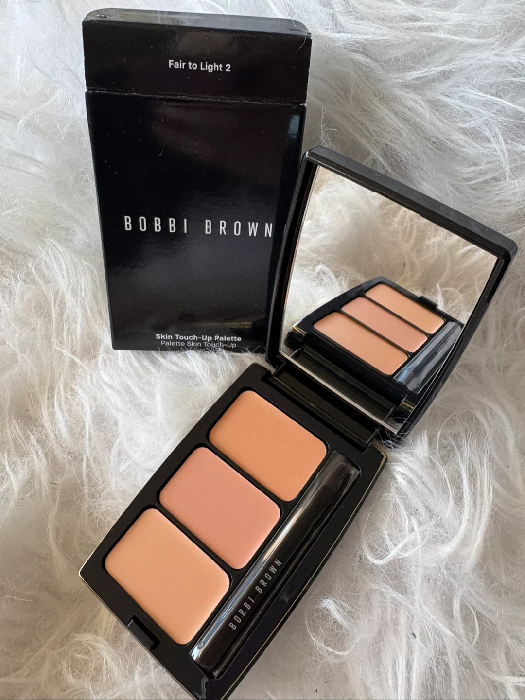 Bobbi Brown Skin Touch-Up Palette - Fair to Light 2