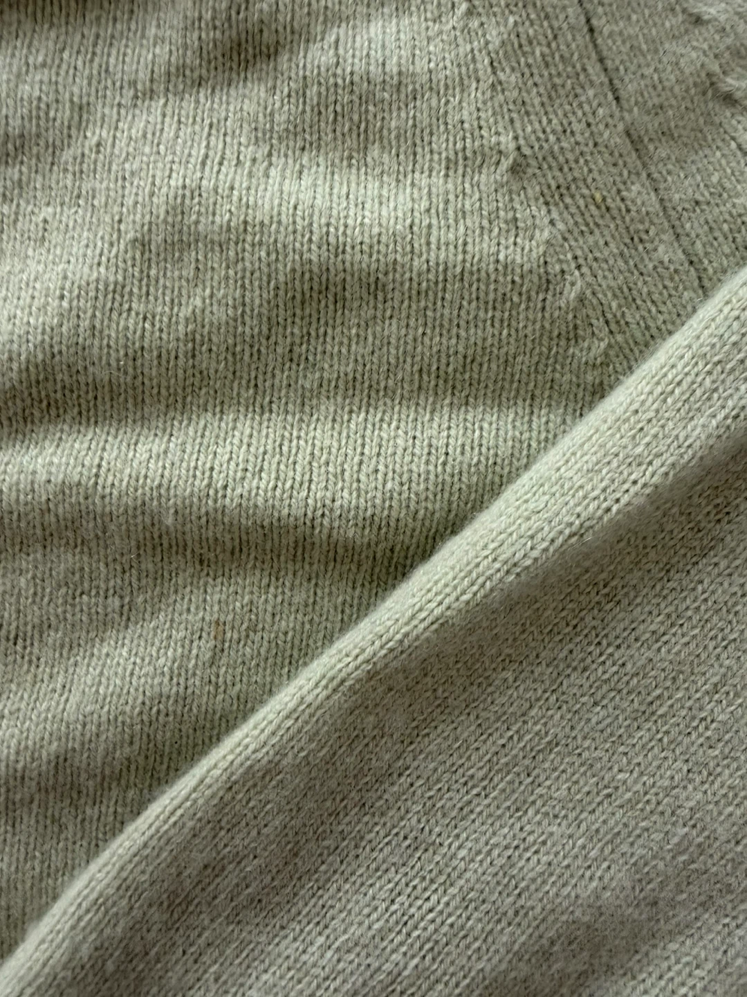 Everlane Recycled Cashmere Crewneck Sweater - photo 3