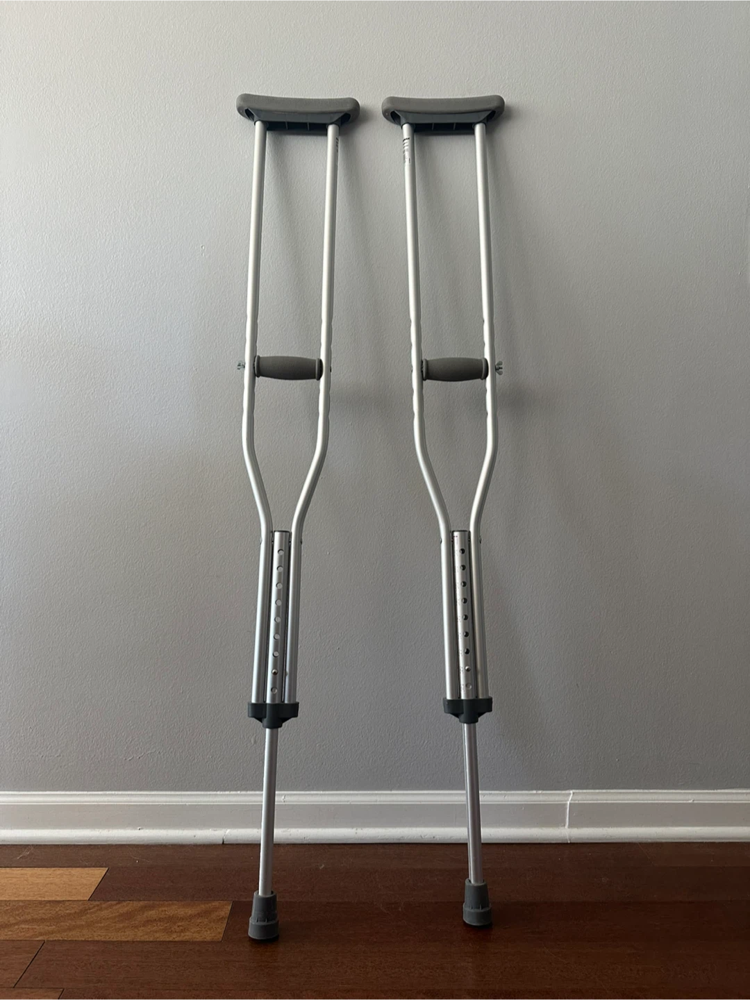 Adjustable Aluminum Crutches Pair