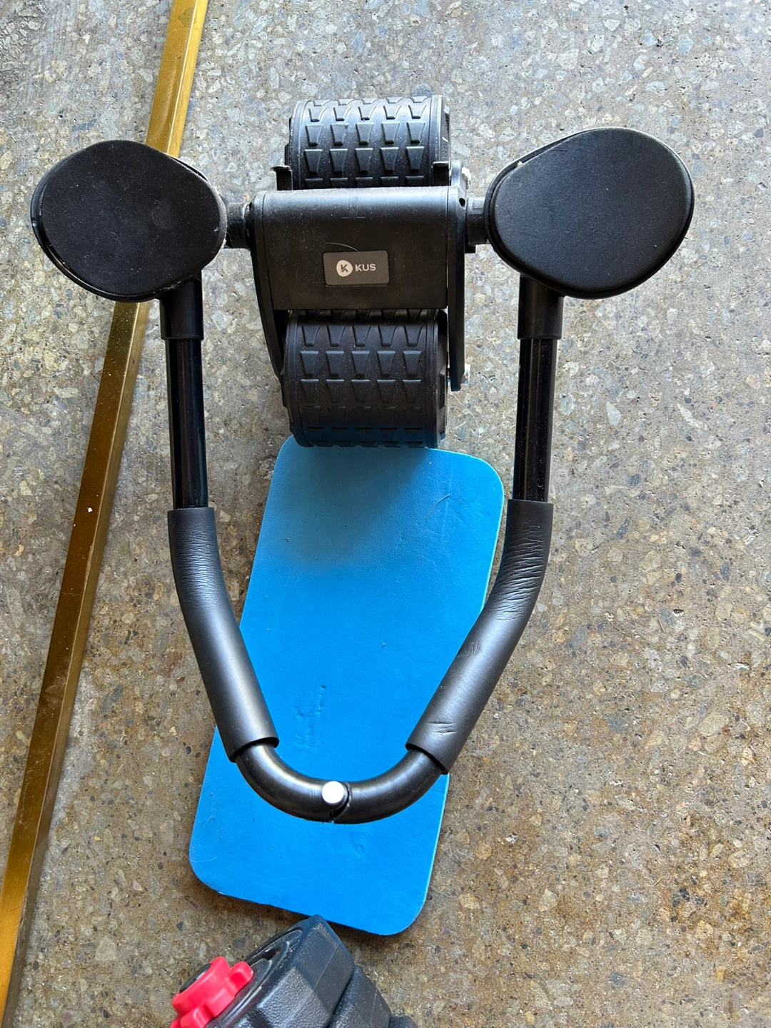 Free- KUS Ab Roller Wheel with Knee Pad