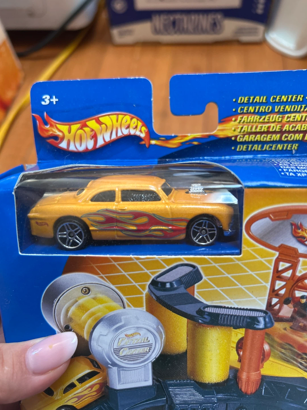 Vintage Hot Wheels Detail Center Playset - photo 3