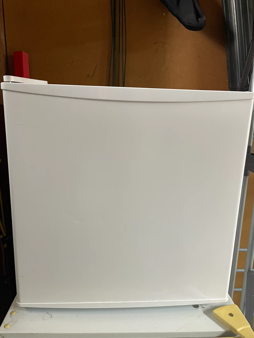 White Compact Refrigerator - photo 2