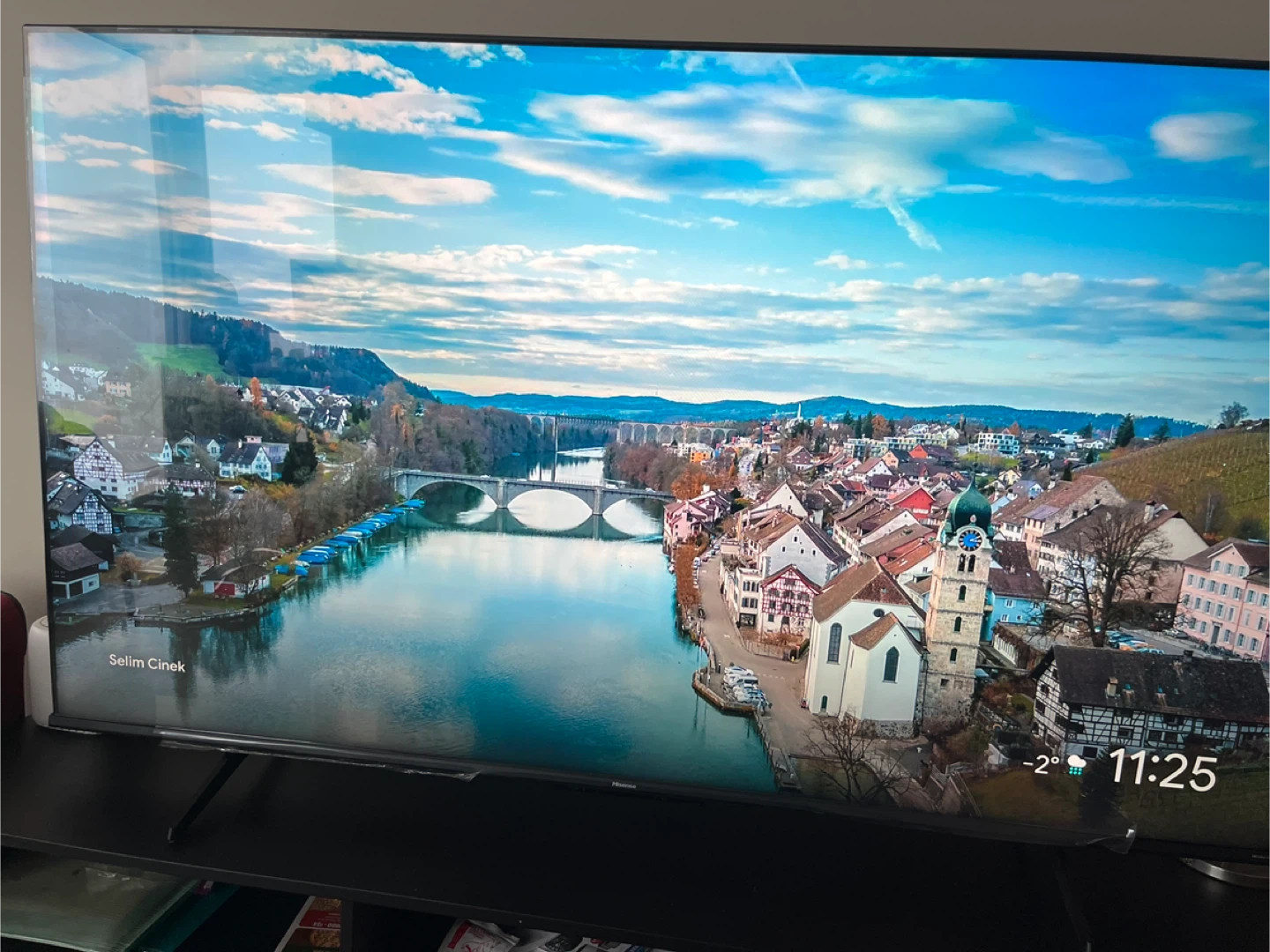 Hisense 65" TV Model 65QD7N - photo 2