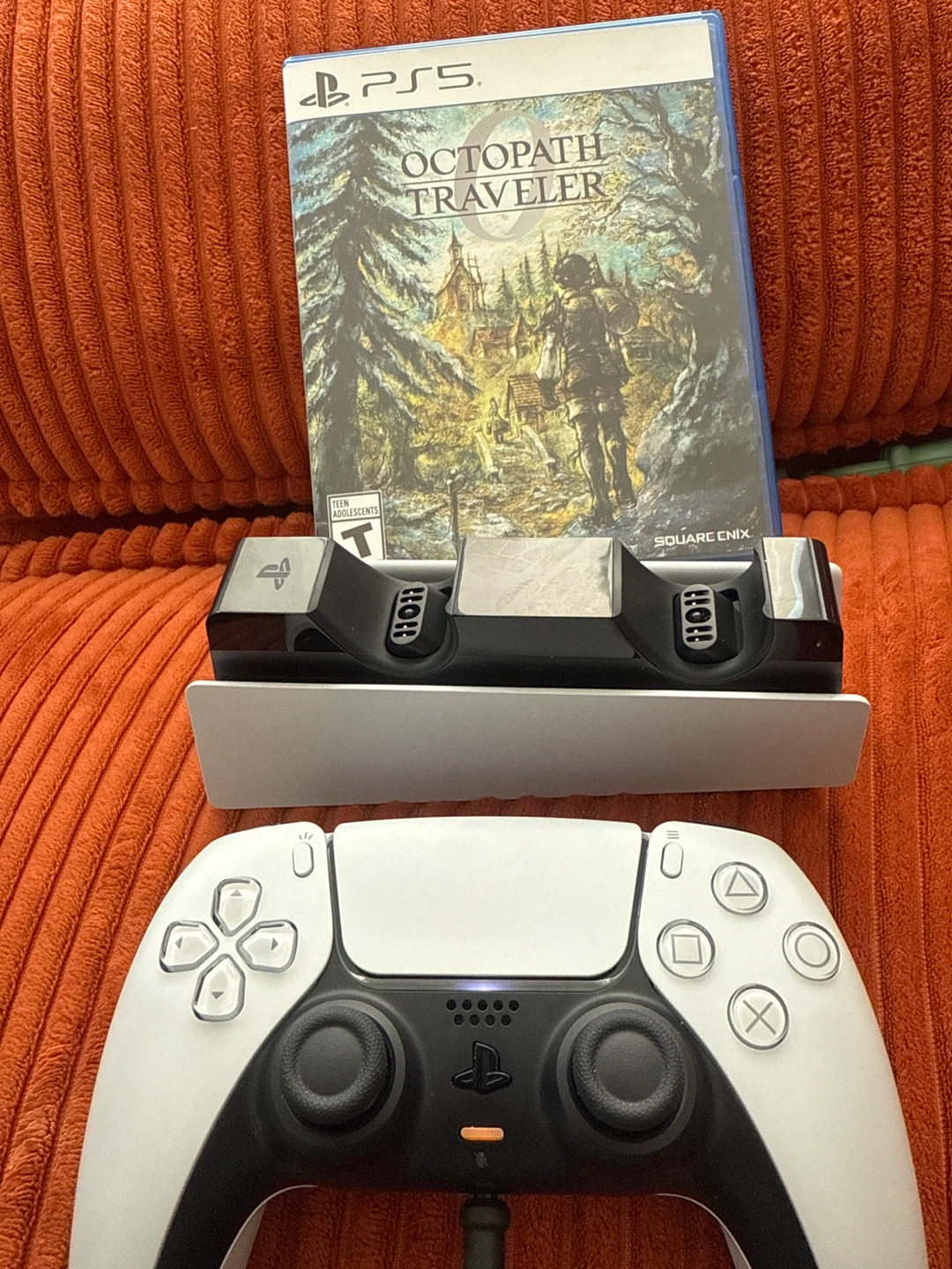 PlayStation 5 Console Bundle with Octopath Traveler - photo 3