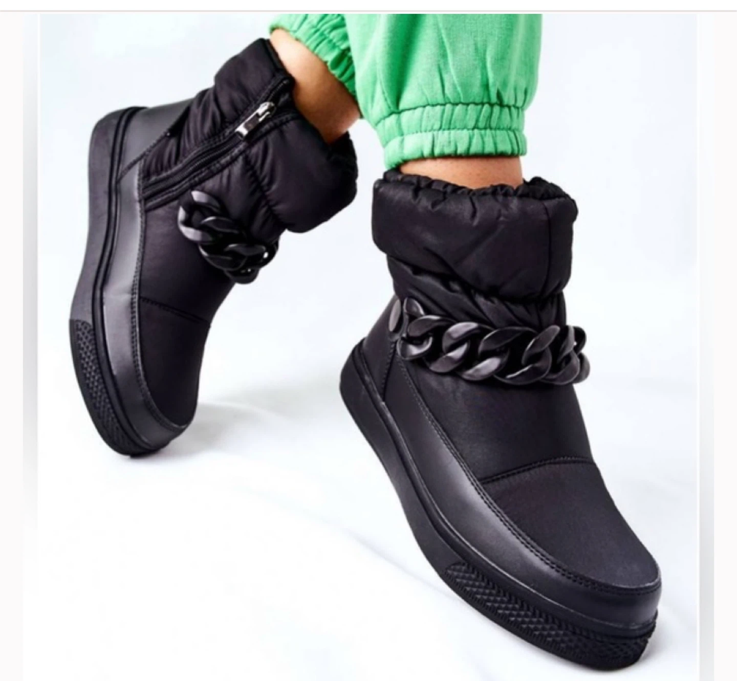 Black boots perfect for snow ! New