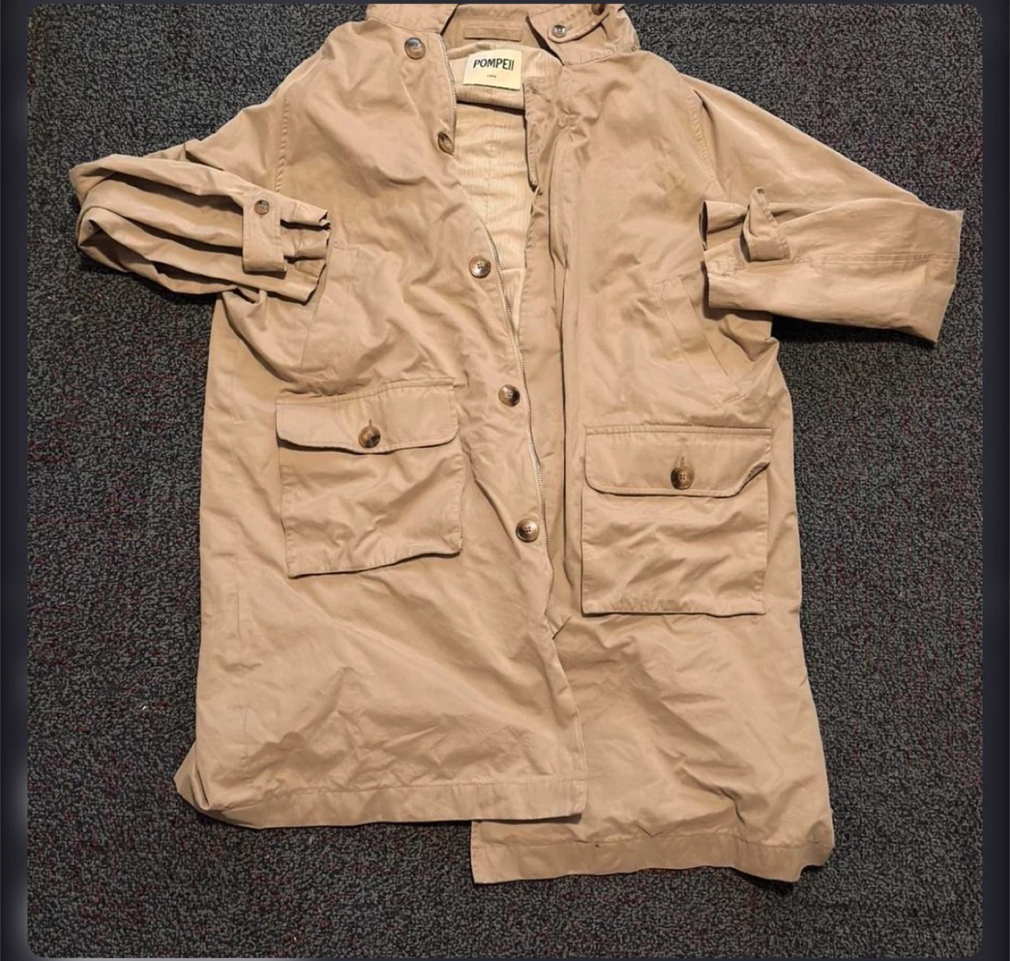 Pompeii Cream Windbreaker Jacket. Size L