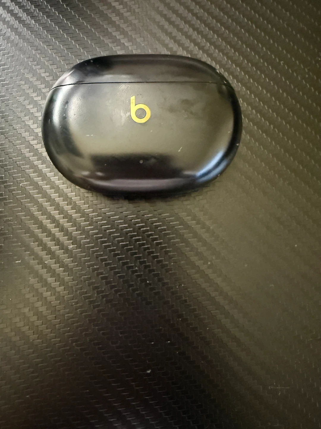 Beats Studio Buds Charging Case - photo 2