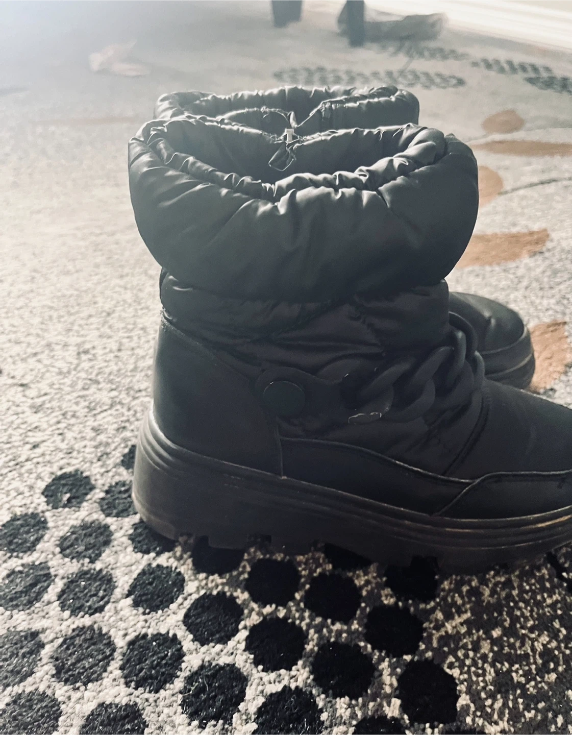 Black boots perfect for snow ! New - photo 3