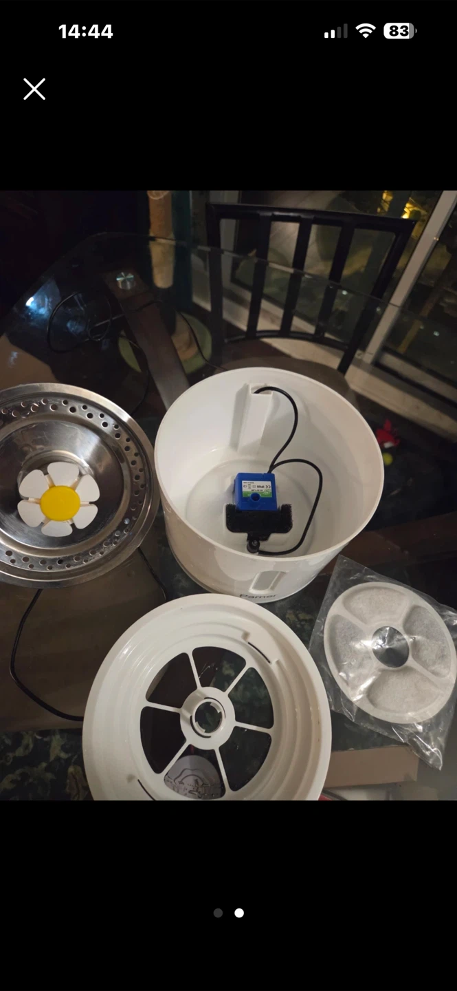 Pamer Pet Water Fountain with Filters - photo 2