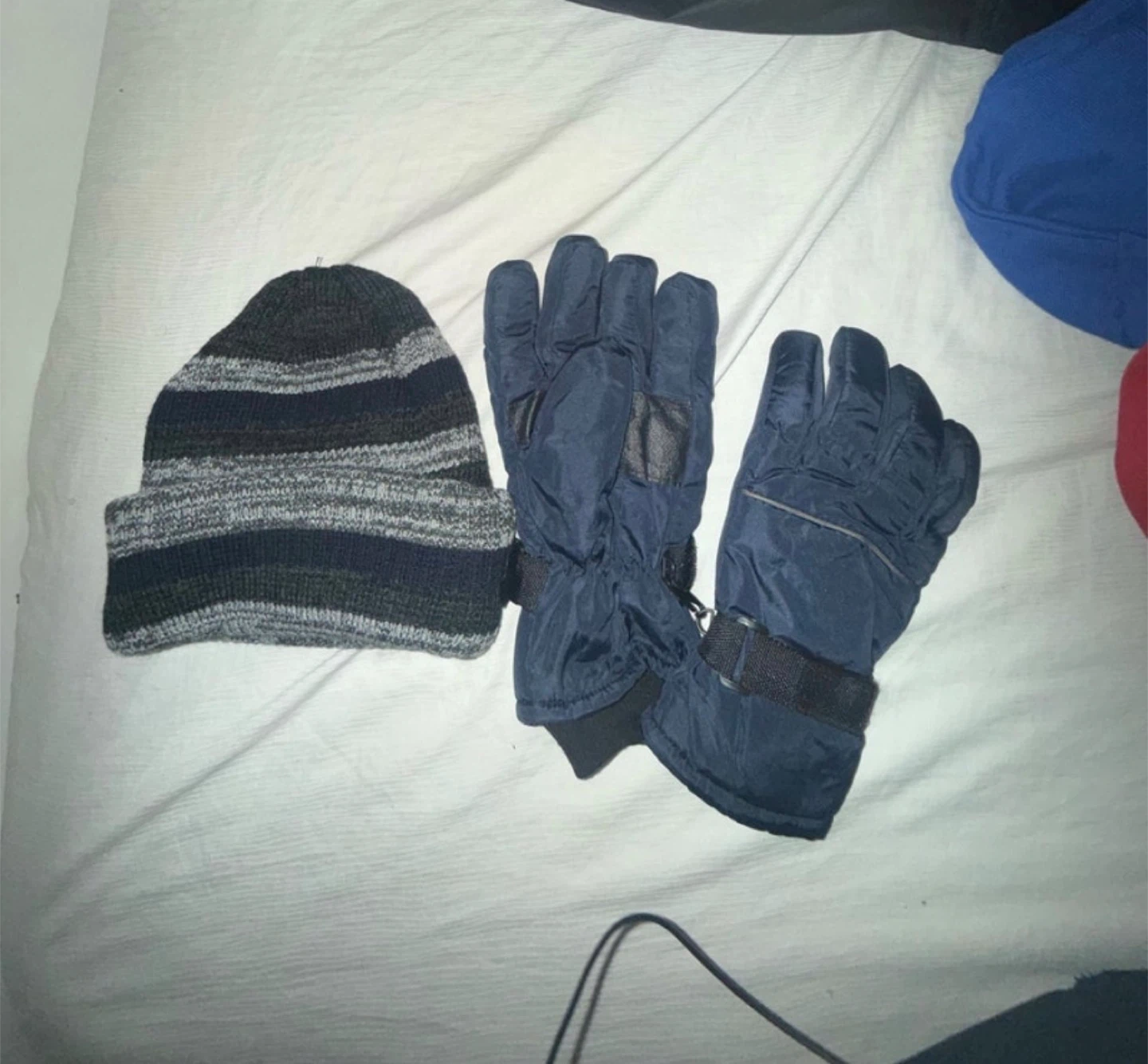 Daily Gloves & Beanie - photo 4