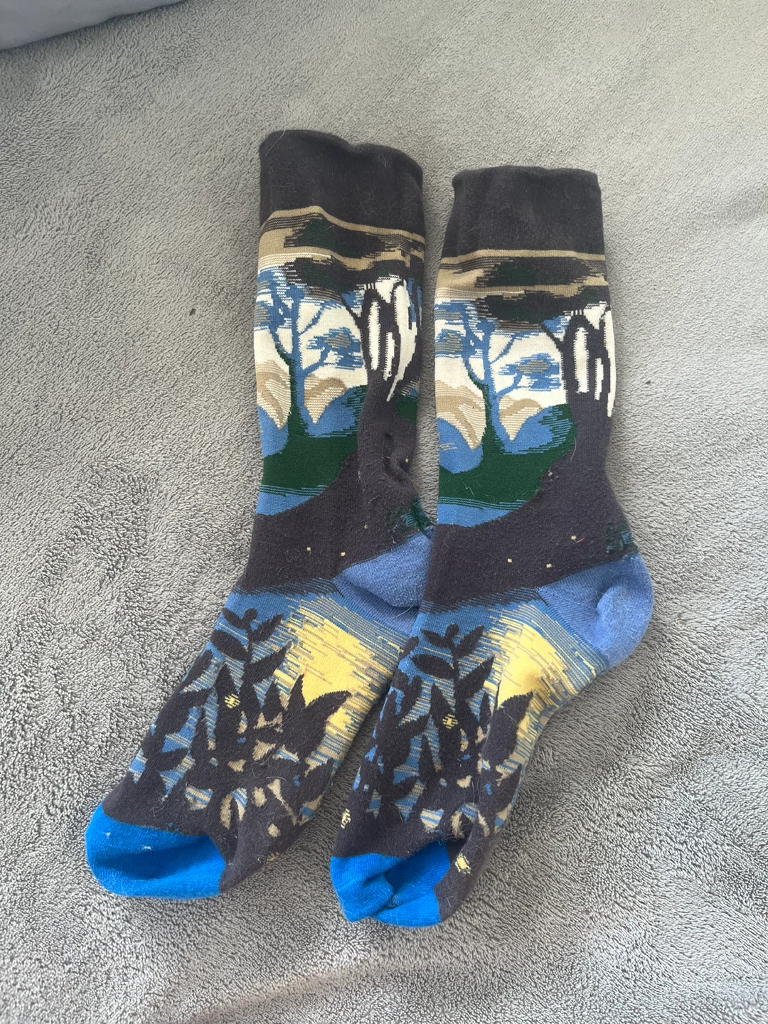 Novelty Crew Socks - Nature Scene Design