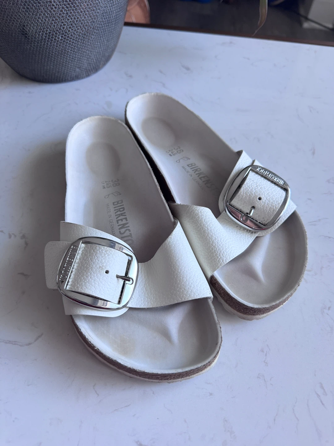White Birkenstock Arizona Big Buckle Sandals Size 38 - photo 4