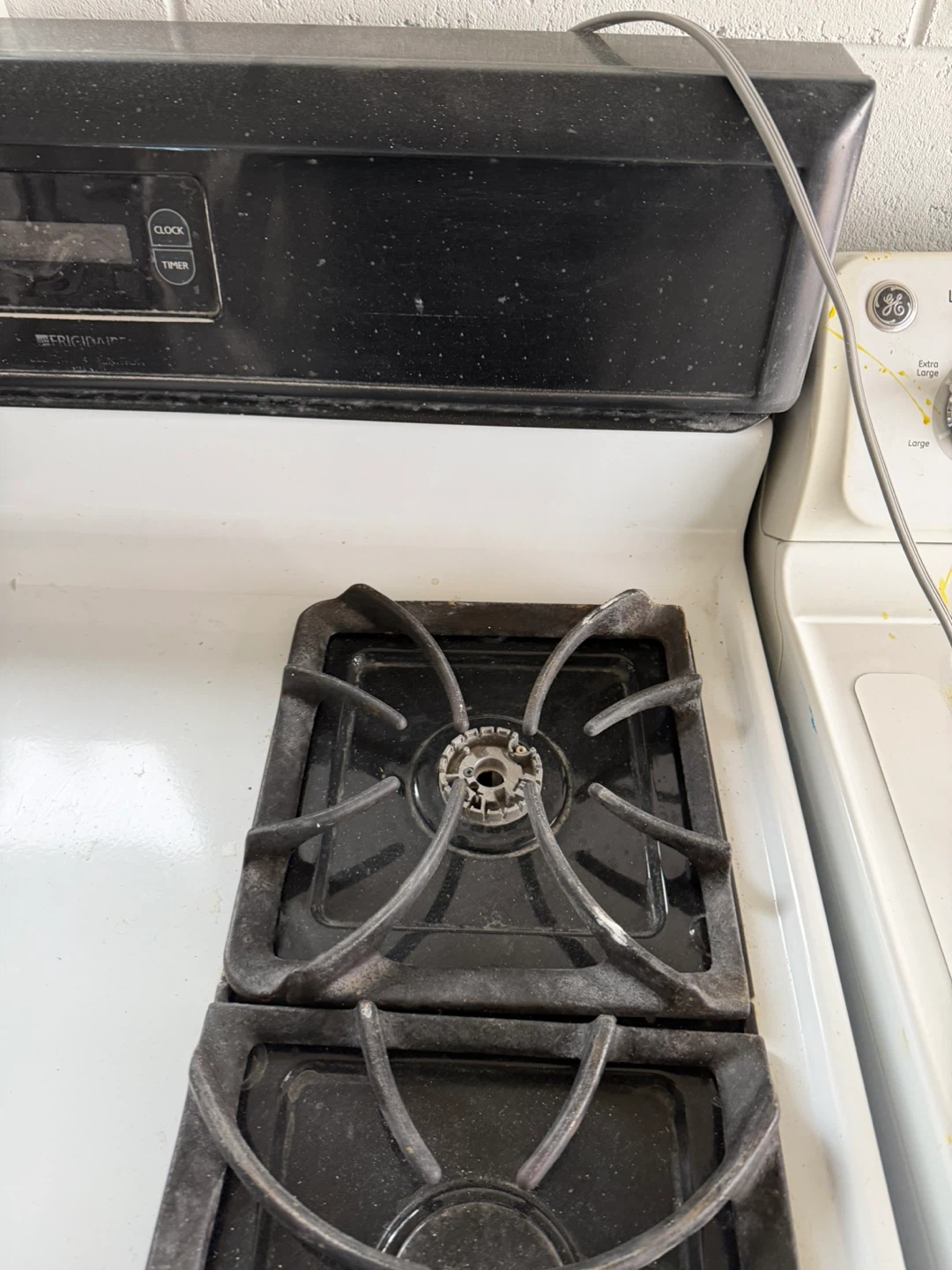 Frigidaire Gas Range - photo 3