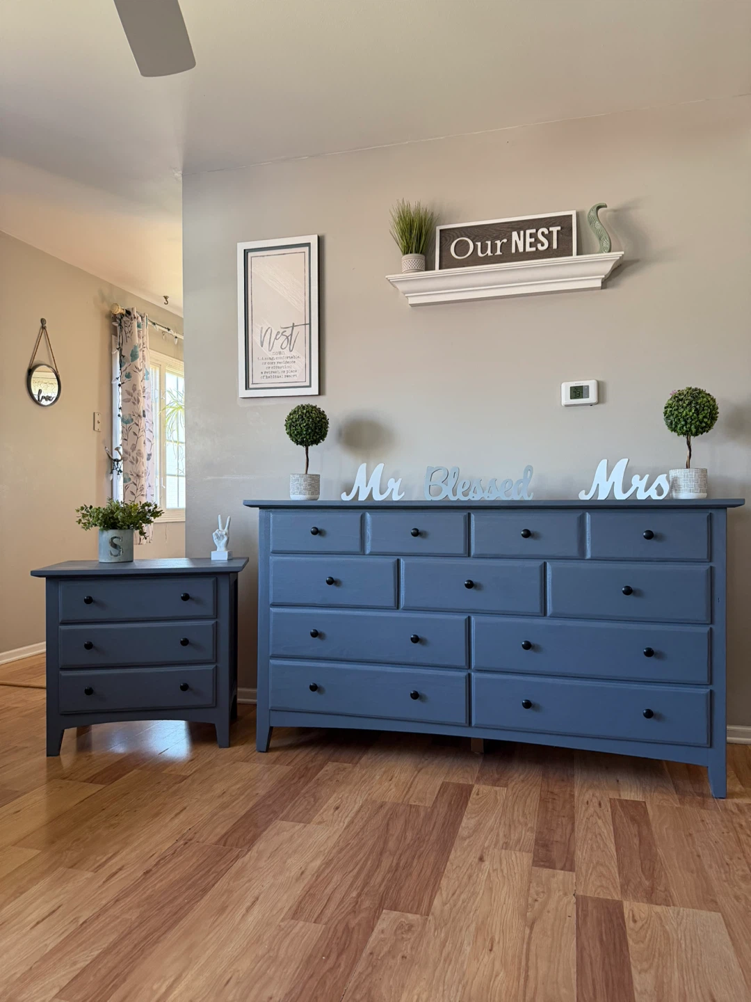 ✨🩶Gorgeous solid dresser & nightstand🩶✨