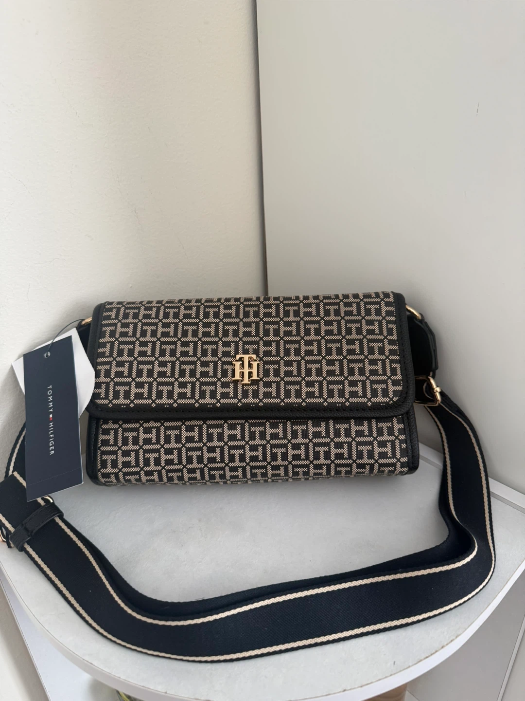 Tommy Hilfiger Shoulder Bag