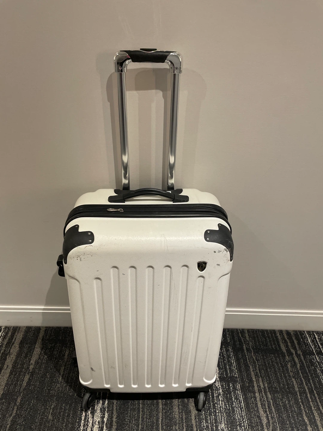 24” Medium Griffinland Luggage FK1037-1 White - photo 5