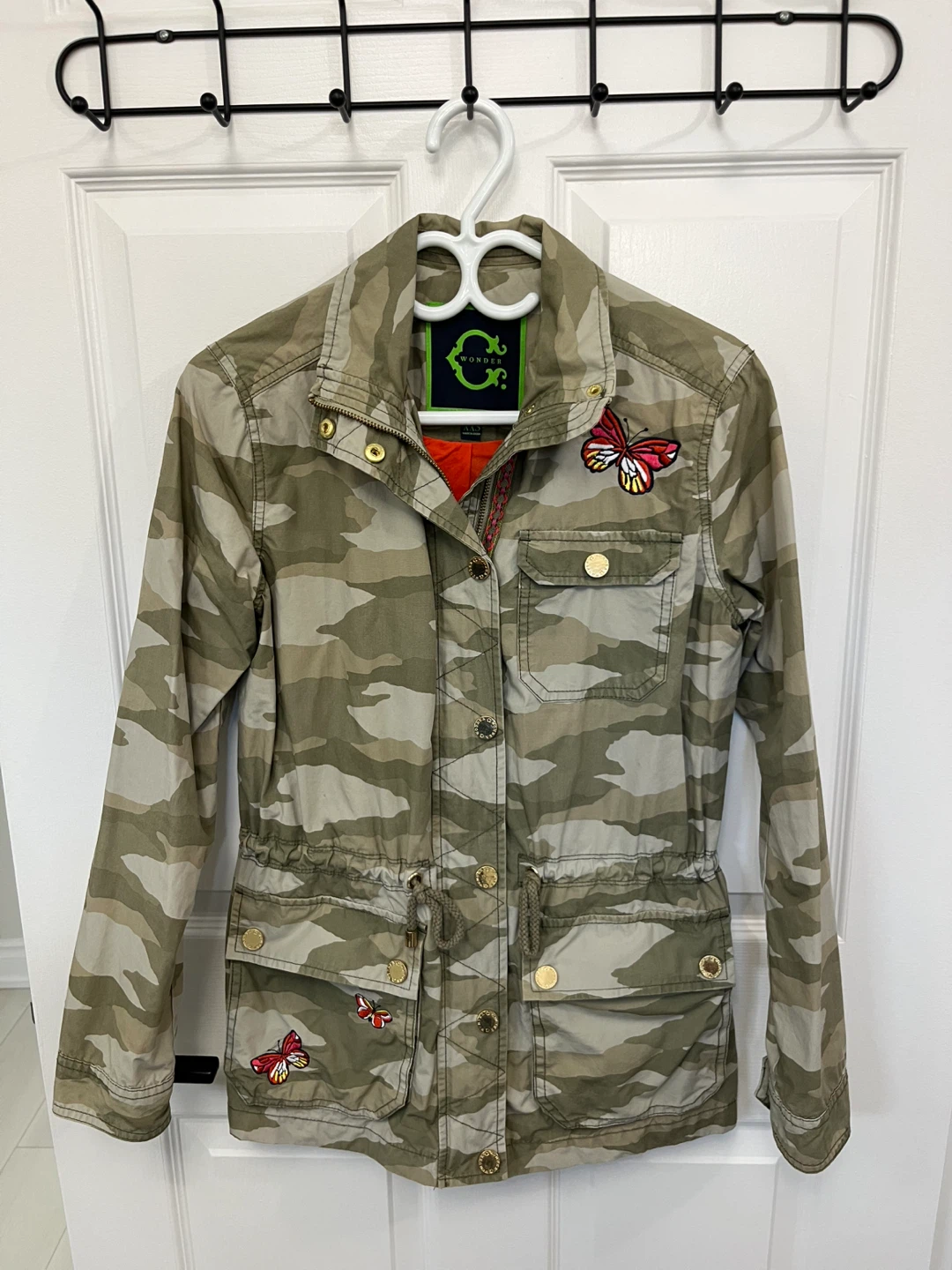 camouflage jacket w/ butterfly embroidery
