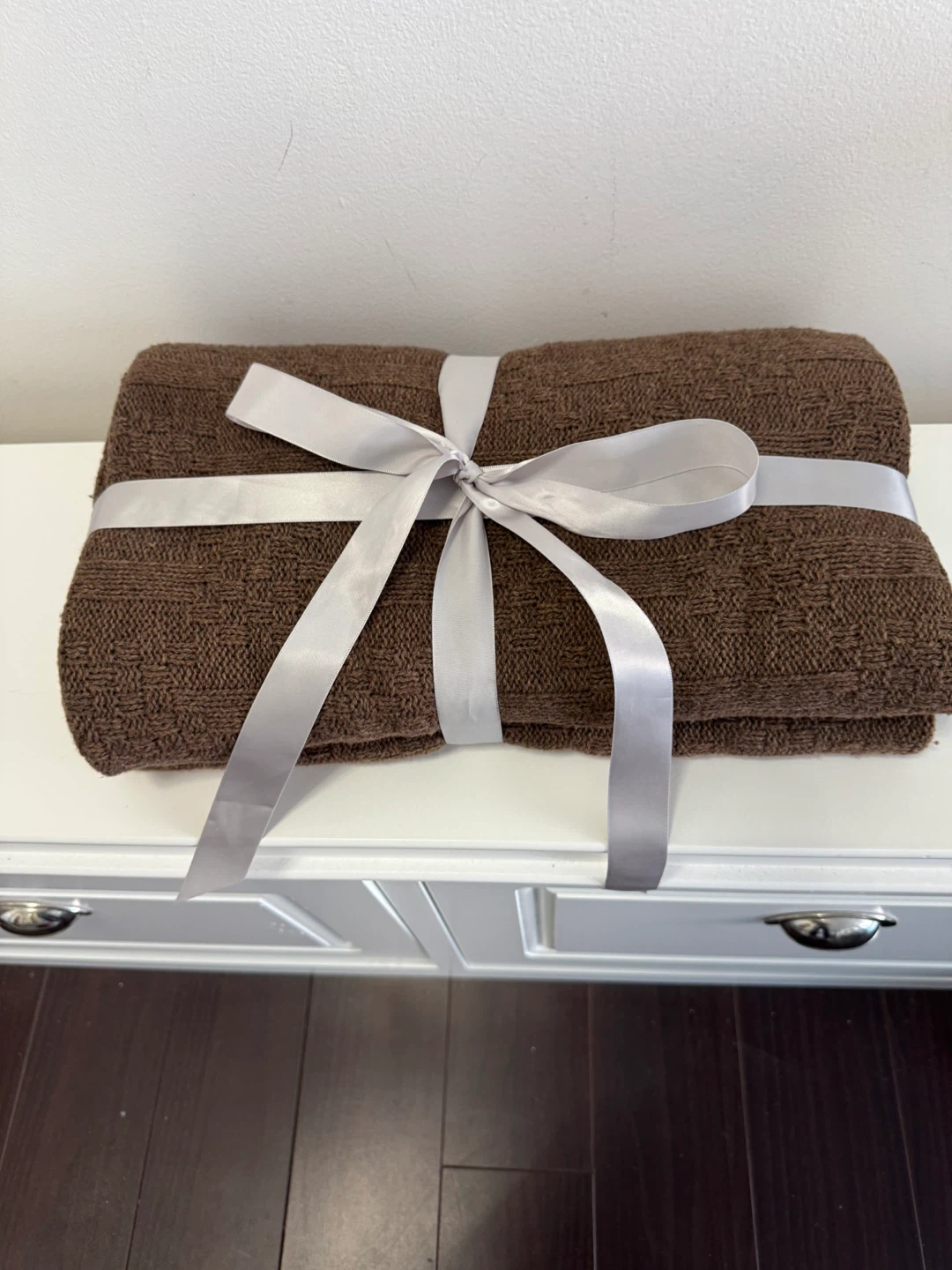 GUILTY Brown Knit Throw Blanket - photo 2