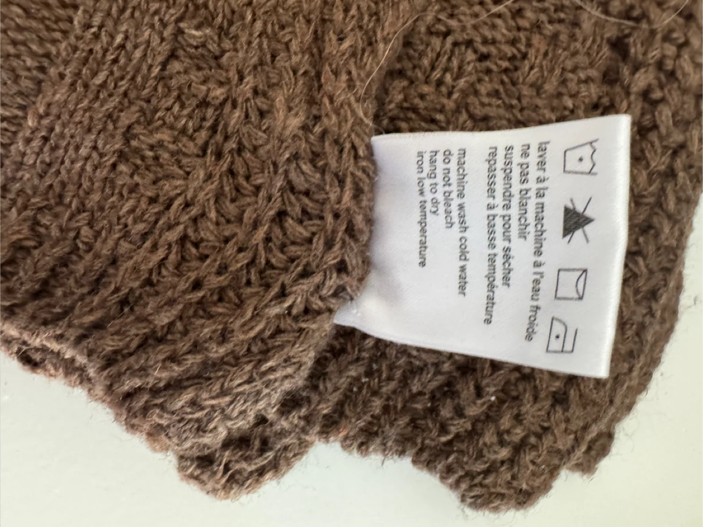 GUILTY Brown Knit Throw Blanket - photo 4