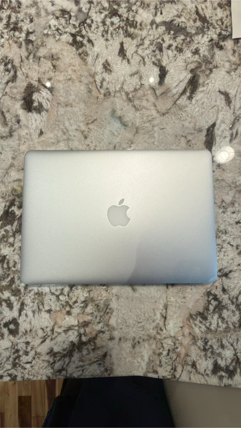 Pristine MacBook Air 13" | NEW Battery (57 Cycles) | 8GB RAM - photo 2