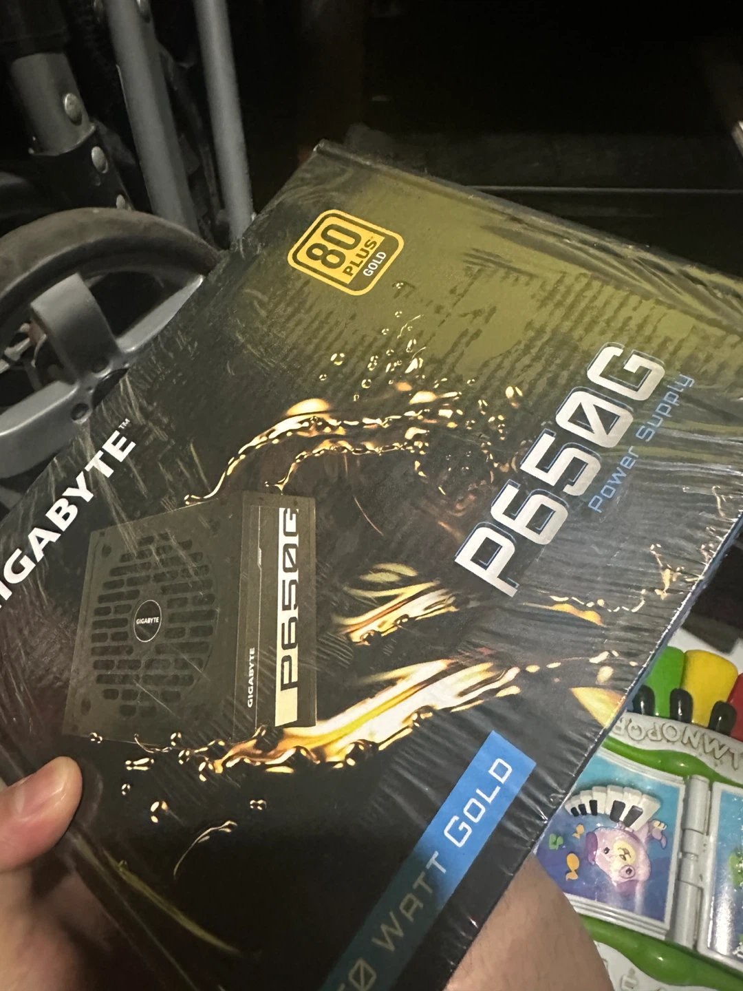 GIGABYTE P650G 650W 80 Plus Gold Power Supply - photo 2