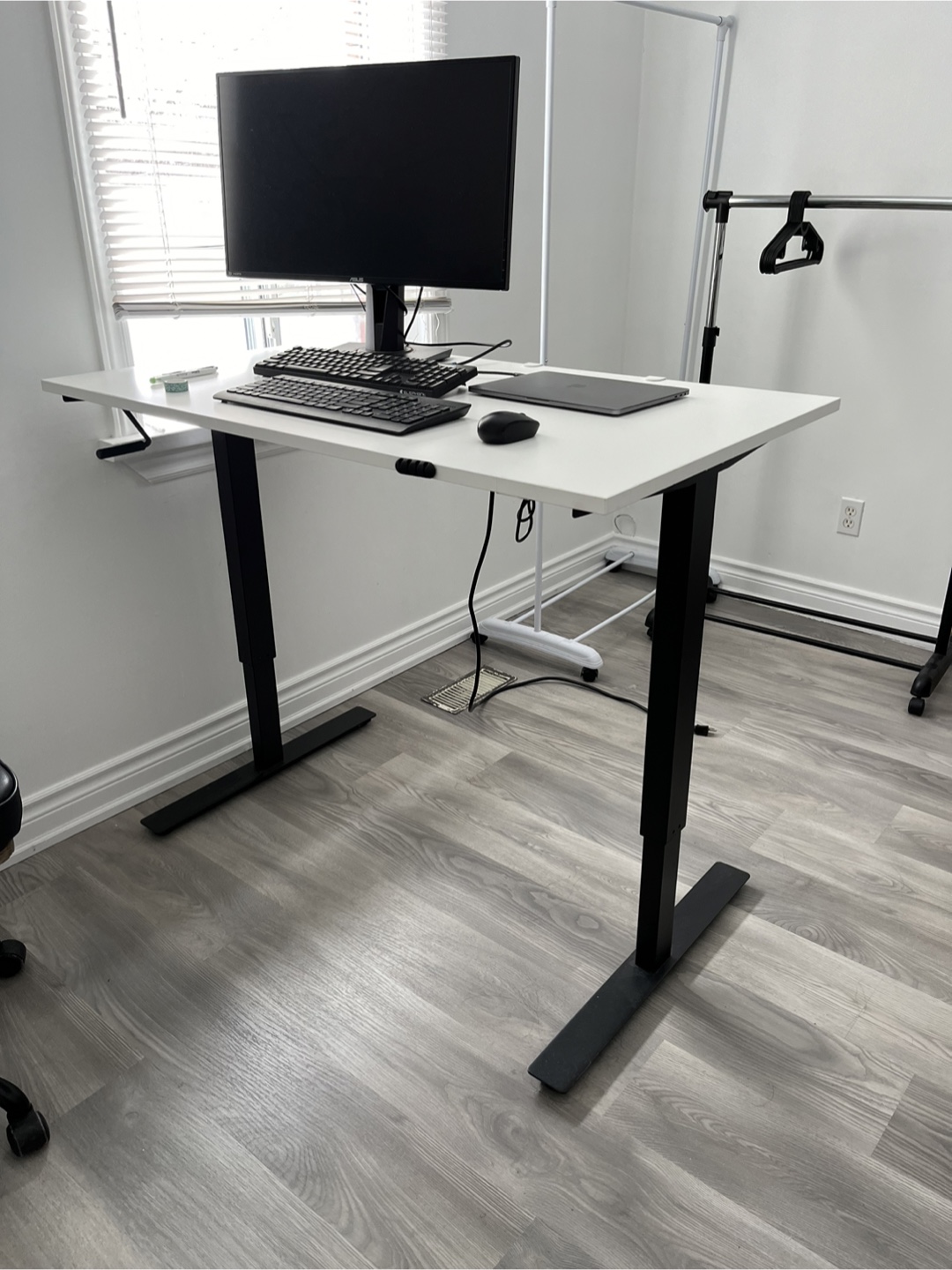 IKEA adjustable desk FREE cable organizer