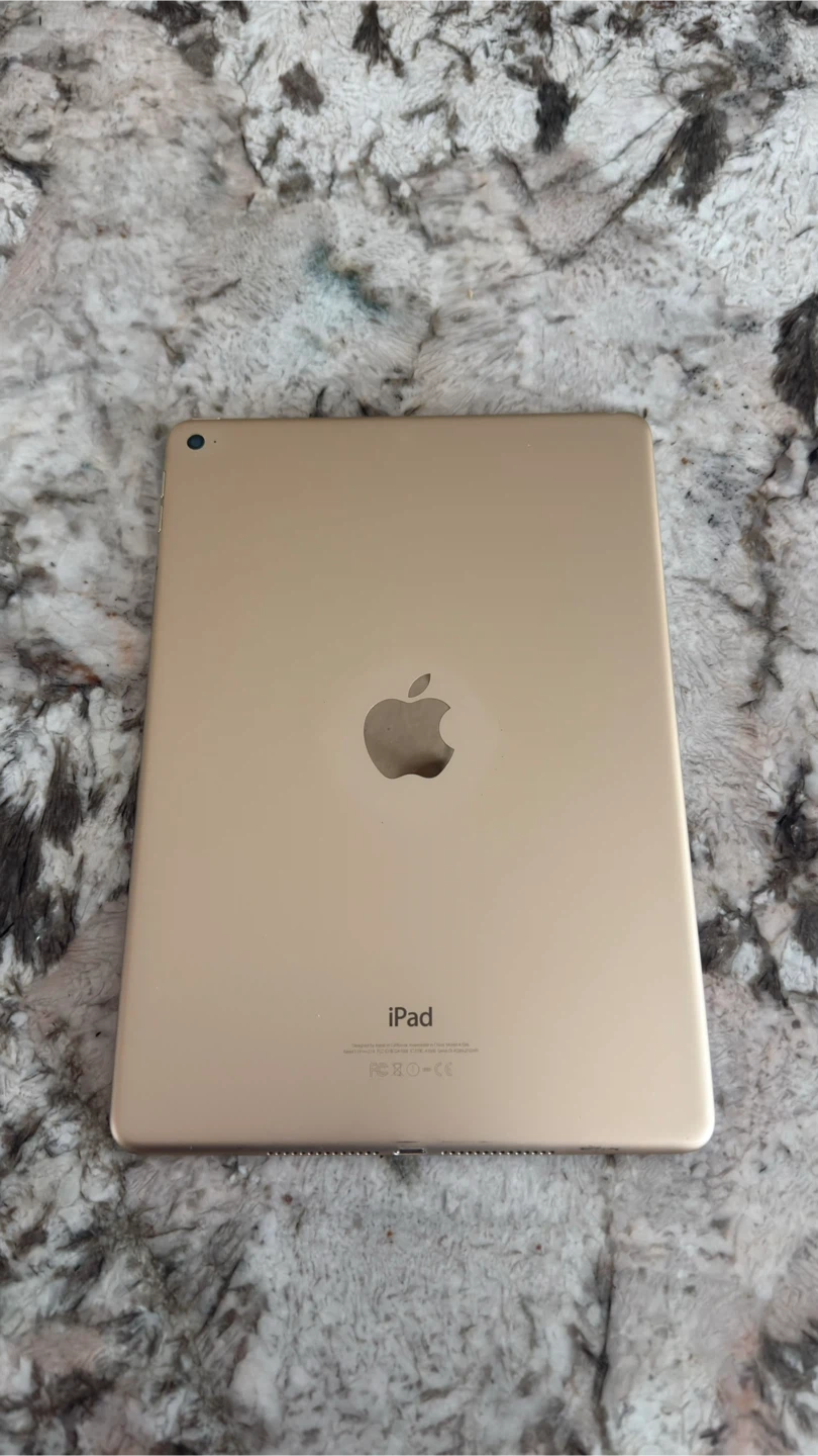 iPad Air 2 64GB Gold | Pristine Retina Display | Roblox