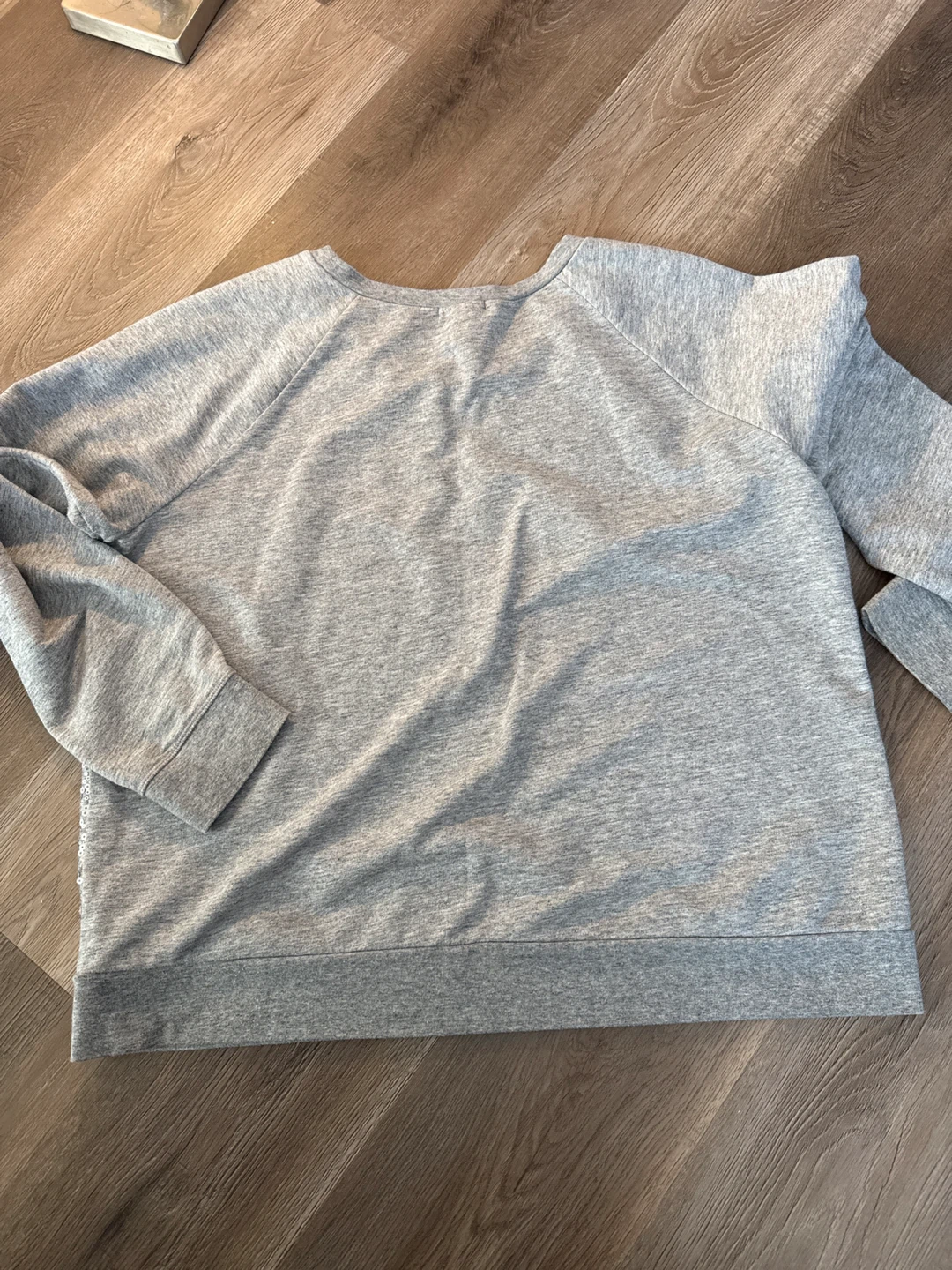 Old Navy Gray Sequin Raglan Sweatshirt XL - photo 4