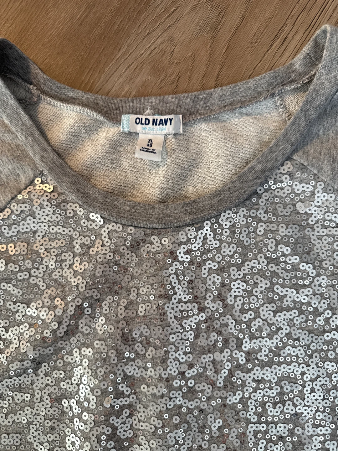 Old Navy Gray Sequin Raglan Sweatshirt XL - photo 3