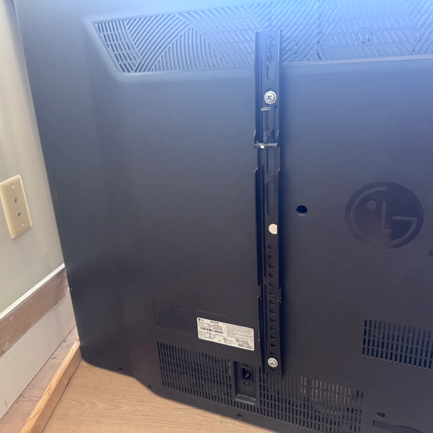 60 inch LG Television - photo 3