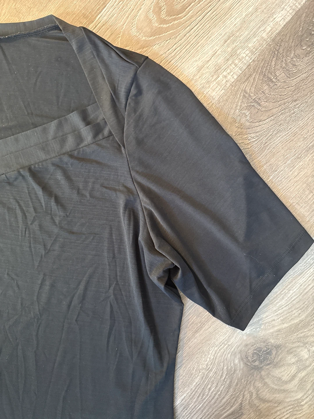 East 5th Woman Black 3X V-Neck Top - photo 4