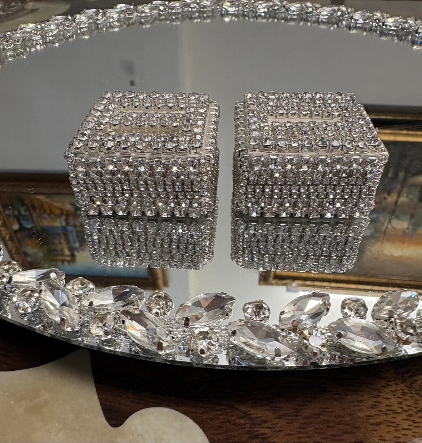 Round mirror tray with silver glass crystal rhinestone trim - photo 2