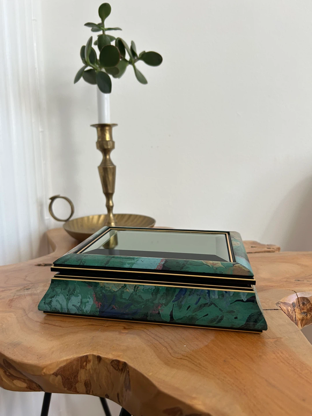 Vintage Faux Malachite Lacquer Box with Mirror Lid - photo 4