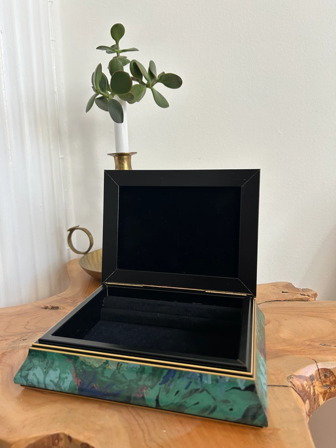Vintage Faux Malachite Lacquer Box with Mirror Lid - photo 3